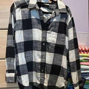 American Eagle Boyfriend Fit Flannel Size Small